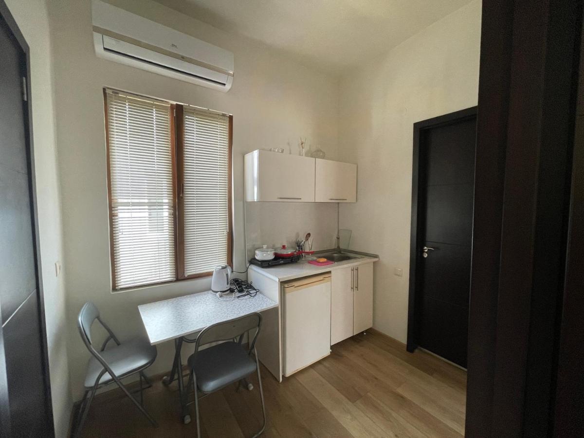 Apartment In The City Center - Old באטומי מראה חיצוני תמונה