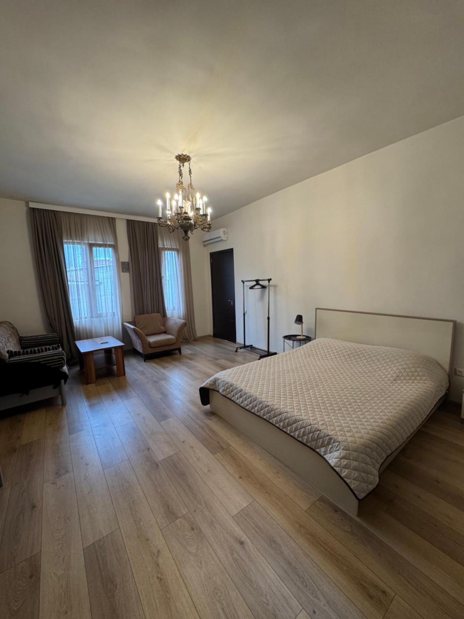 Apartment In The City Center - Old באטומי מראה חיצוני תמונה